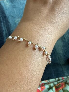 Gold Pearl Drop Bracelet